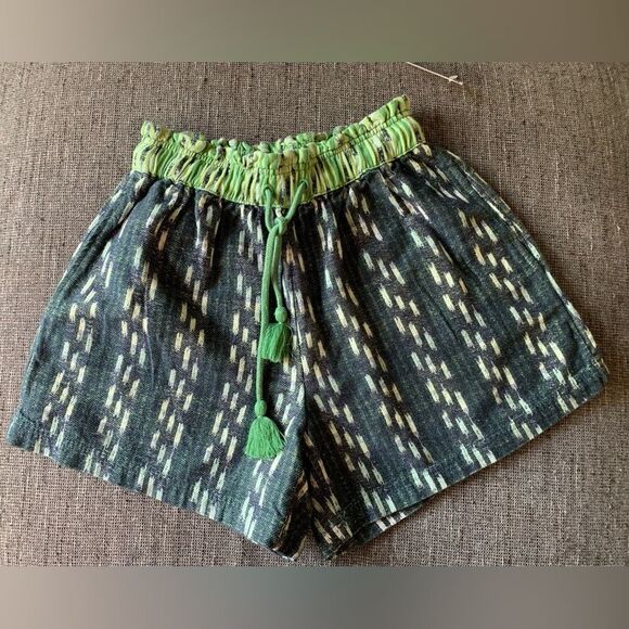 American Eagle jacquard high waist shorts. Size XS - Picture 2 of 5